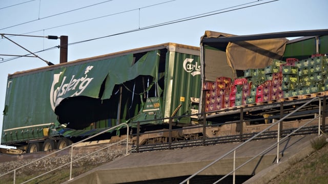Tren da vitgira cun vart stgarpada si. Tren da vitgira cun vart stgarpada si.