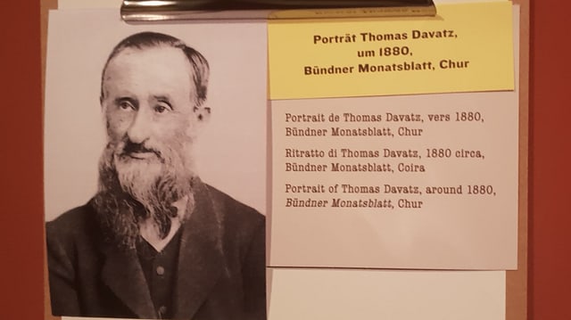 Purtret da Thomas Davatz. In um pli vegl cun chavels grischs ed ina barba lunga. Purtret da Thomas Davatz. In um pli vegl cun chavels grischs ed ina barba lunga.
