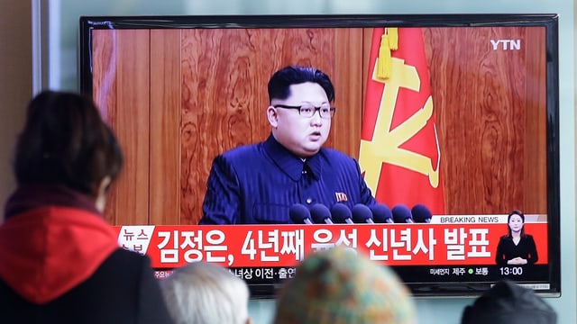 Il pled da Kim Jong Un vegn emess en la televisiun statala.