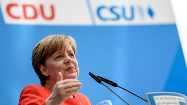 Angela Merkel avant in placat da la CDU/CSU.