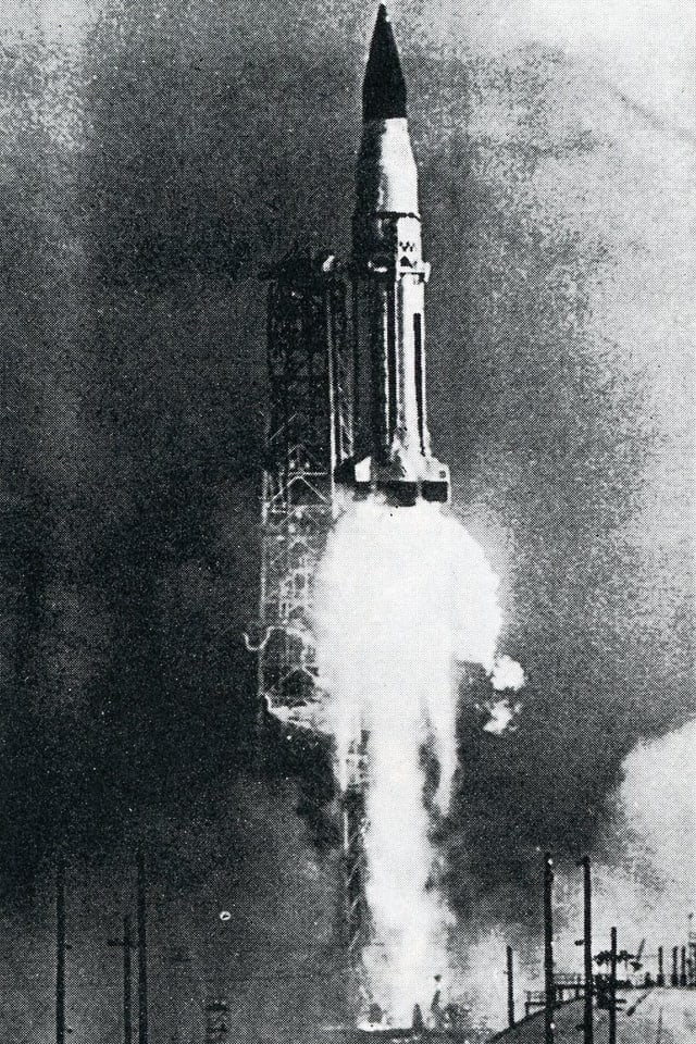 Racheta Saturn sittada da Cape Kennedy 1964 Racheta Saturn sittada da Cape Kennedy 1964
