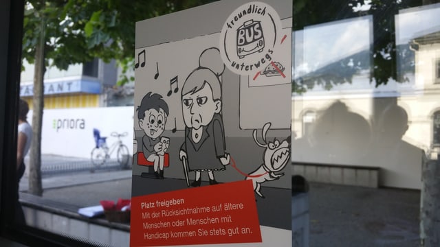 Tatgadar en il Bus da Cuira che mussa ina da las reglas dal bus - schar seser persunas attempadas. Tatgadar en il Bus da Cuira che mussa ina da las reglas dal bus - schar seser persunas attempadas.