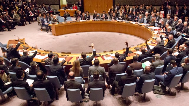 Il Cussegl da segirezza da l'ONU durant ina seduta.
