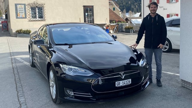 E-mobilitad: In Tesla sco auto da fatschenta