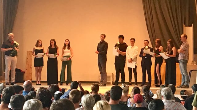 Mezdi: Zernez – Teater per la fin da scola