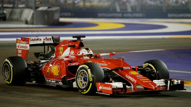 Sebastian Vettel en ses Ferrari.