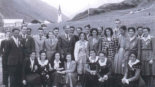 maletg nair/alv chor masdà da Tschlin maletg nair/alv chor masdà da Tschlin