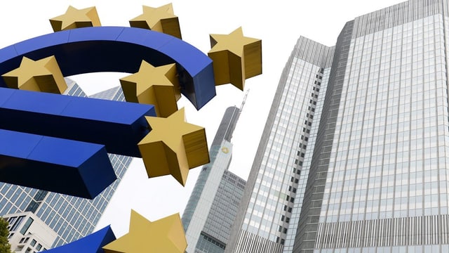 Tenor la Banca centrala europeica n'èn ils 12 emprims pajais da l'euro strusch avischinads economicamain. 
