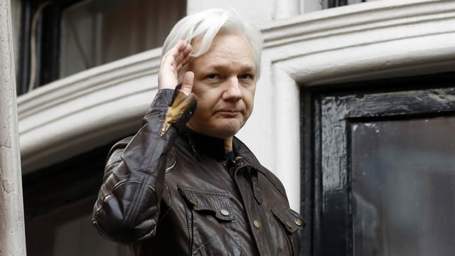 Purtret da Julian Assange. 