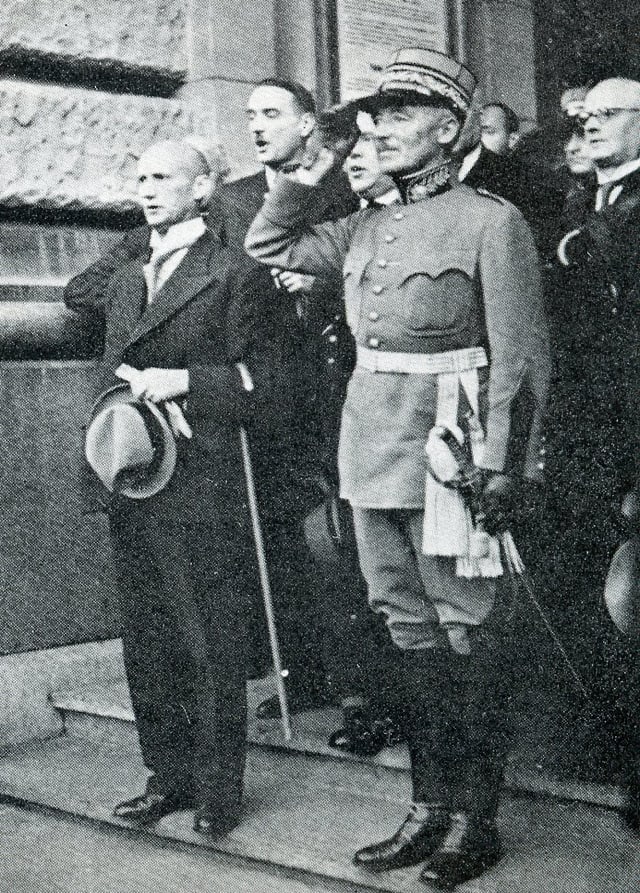 General Henri Guisan suenter sia elecziun cun las autoritads politicas General Henri Guisan suenter sia elecziun cun las autoritads politicas