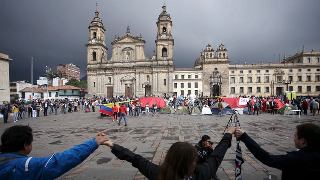 Success per ils demonstrants: En Columbia vegn la pausa da cumbat prolungada fin la fin da l'onn.