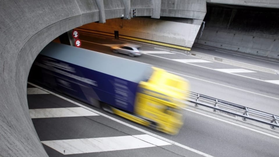 Traffic al tunnel dal Gotthard.