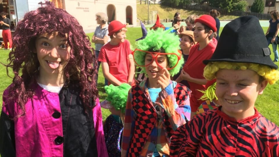 Circus Lollypop – scolars da Zuoz pronts per la gronda show.