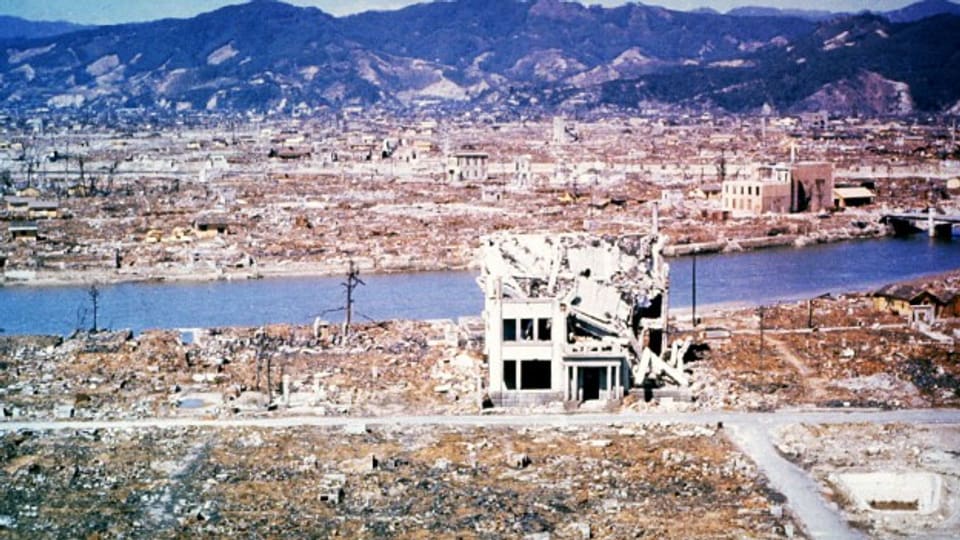 Hiroshima suenter la bumba atomara.