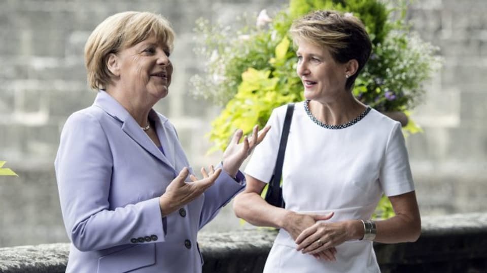 Angela Merkel e Simonetta Sommaruga durant la visita da la chanceliera a Berna.