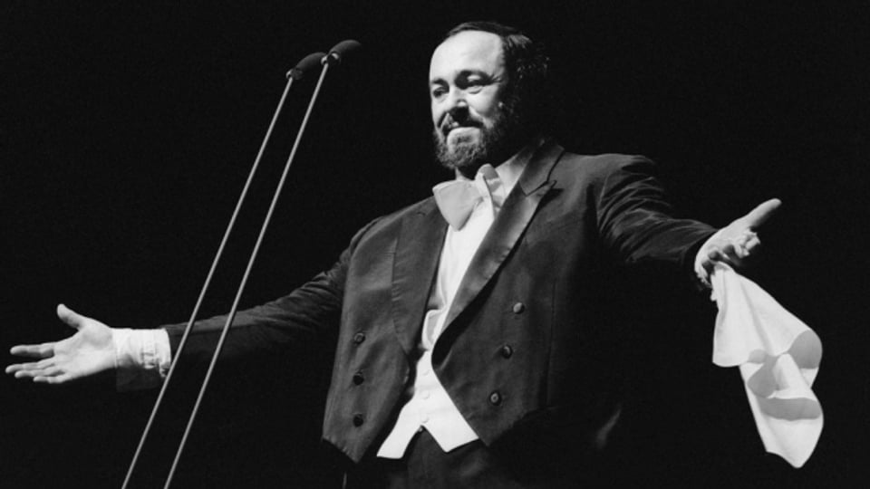 Luciano Pavarotti.