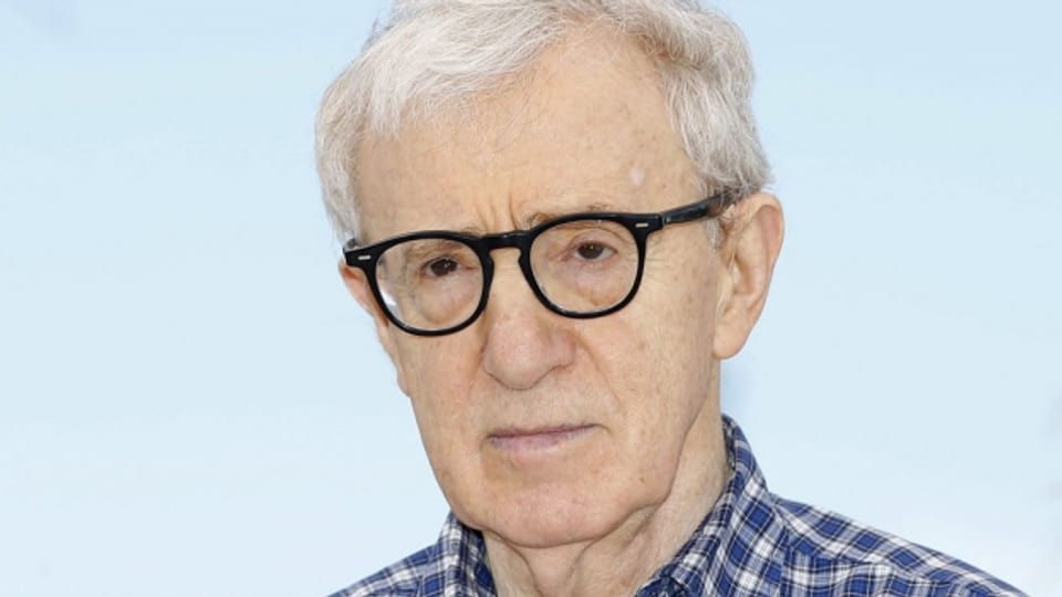 In um cun bler umor - Woody Allen festivescha ses 80avel.