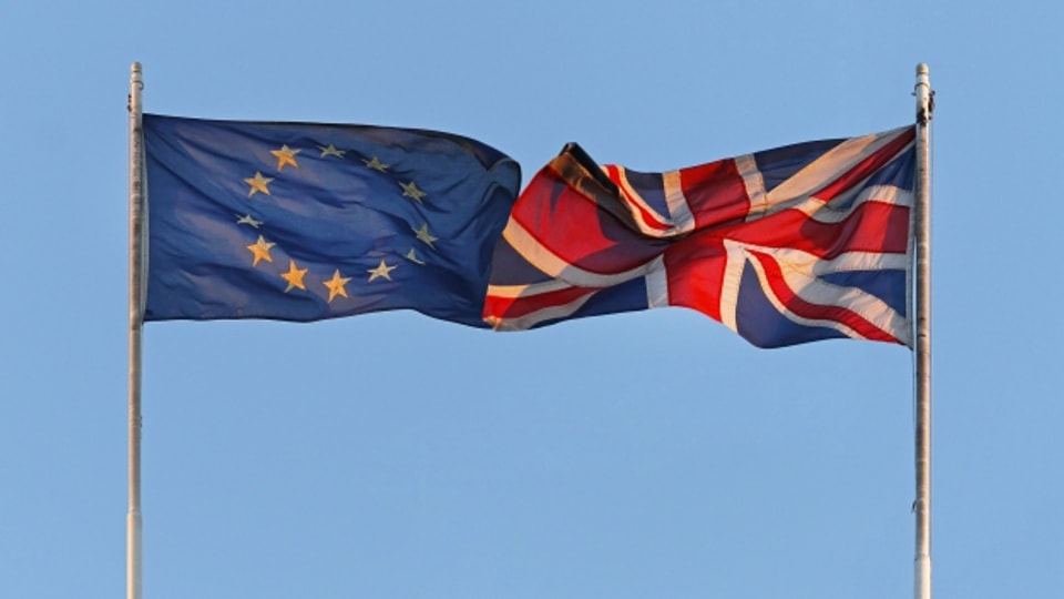 Bandiera da l'Uniun europeica e da la Gronda Britannia.