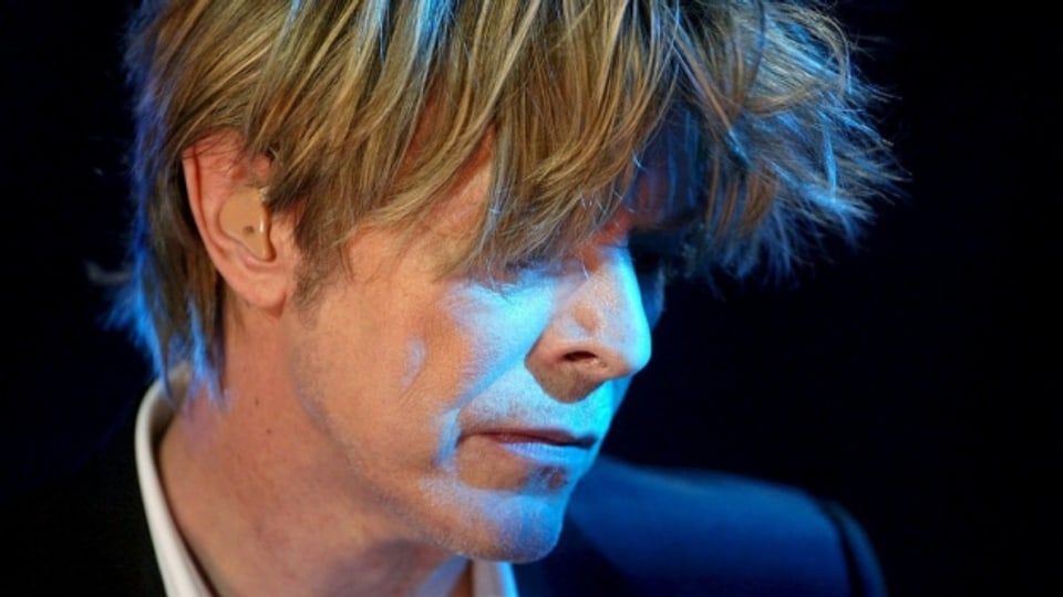 Curt avant sia mort ha David Bowie anc publitga ses nov album - «Blackstar».