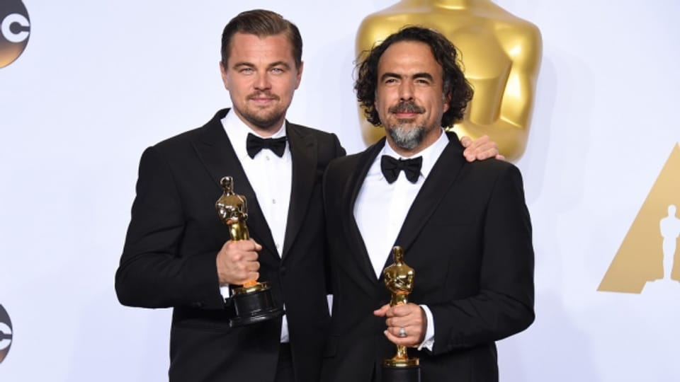 Leonardo DiCaprio gudogna l'Oscar sco meglier actur en il film «The Revenant», dasperas Alejandro G. Inarritu, il reschissur dal film.