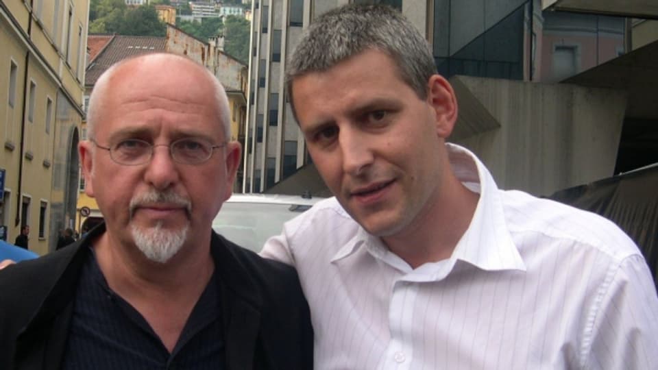 Roger Tuor e ses grond idol Peter Gabriel backstage a Locarno.