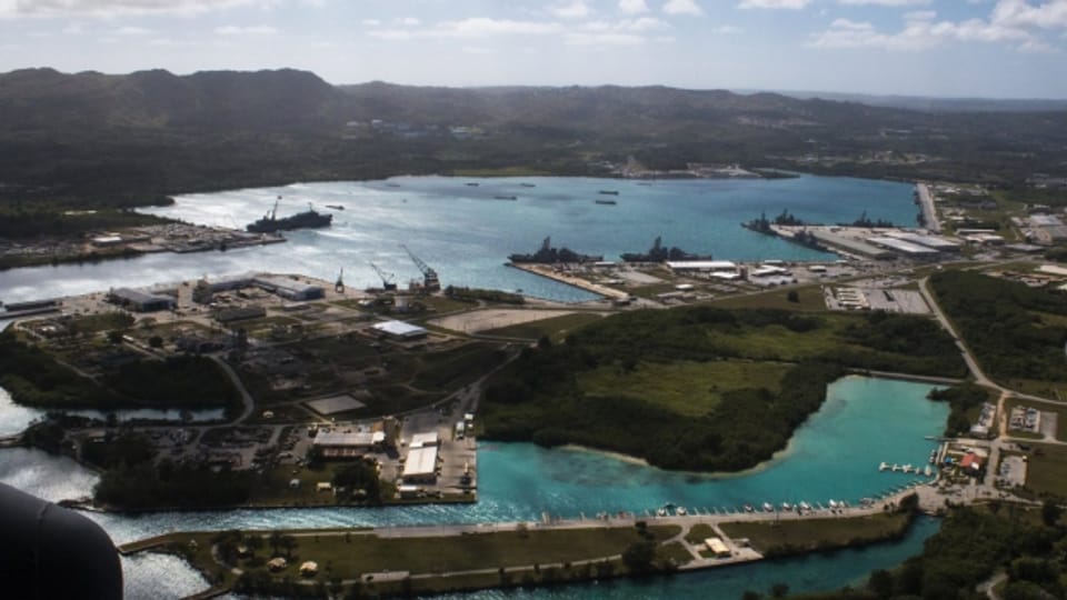 Sin l'insla Guam sa chatta ina basa militara dals Stadis Unids.