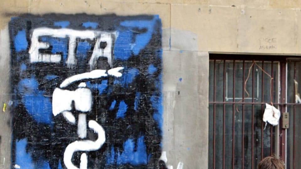 In graffiti da la «ETA» vid ina parait a Bilbao