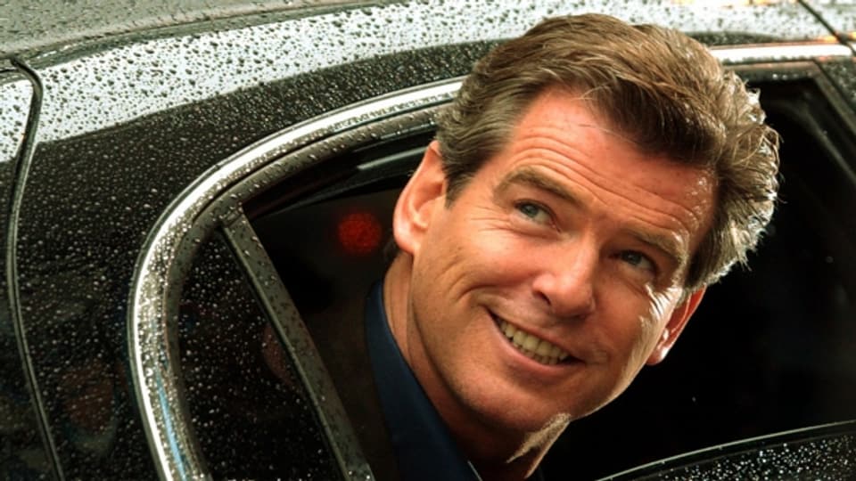 Pierce Brosnan il 2002 durant far promoziun per ses davos film da James Bond «Die another Day ».
