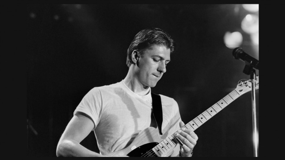 Kurt Mallo da la gruppa Double durant in concert 1988