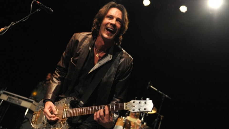 Rick Springfield durant in concert