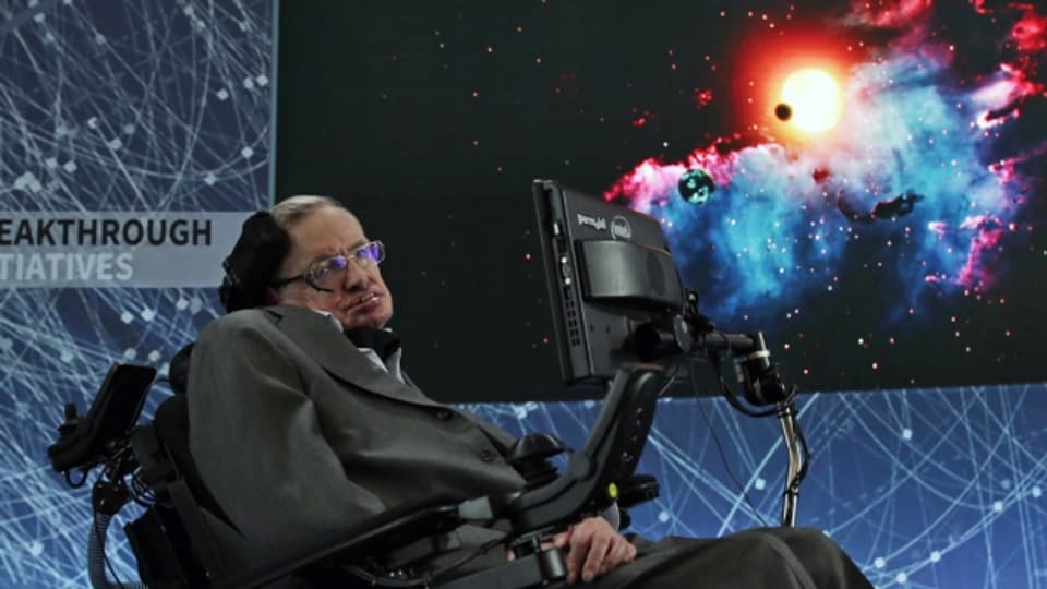 Stephan Hawking è sa deditgà als misteris da l'univers.