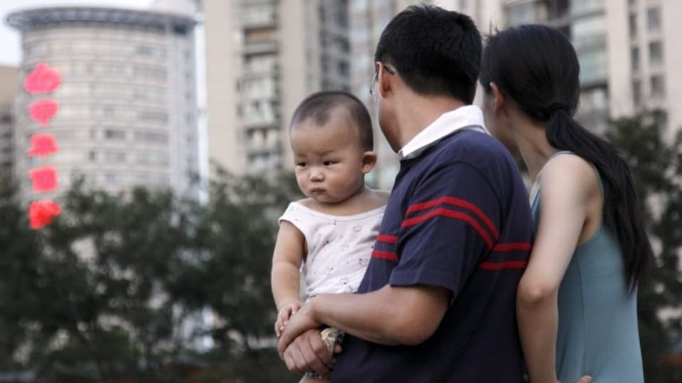 c naschientscha en China e las famiglias restan pitschnas.