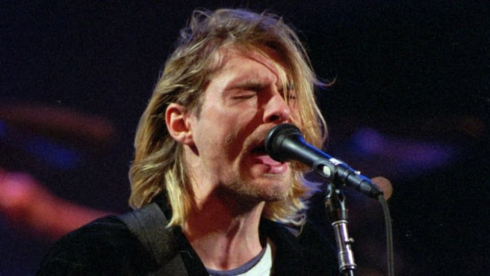 Kurt Cobain il 1993 durant in concert a Seattle.