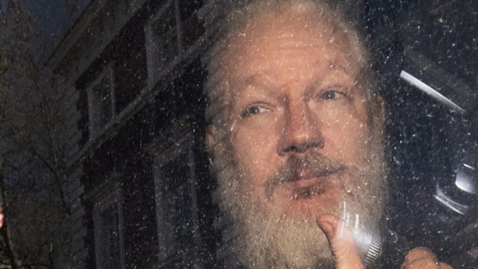 Julian Assange è en arrest.