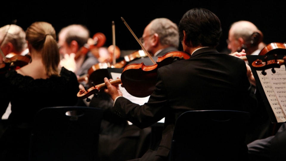 La sinfonia en C-Dur è l'emprima sinfonia da Bizet.