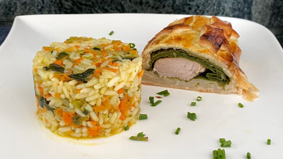 «La cena è pronta». Fielet en pasta cun risot da verduras.