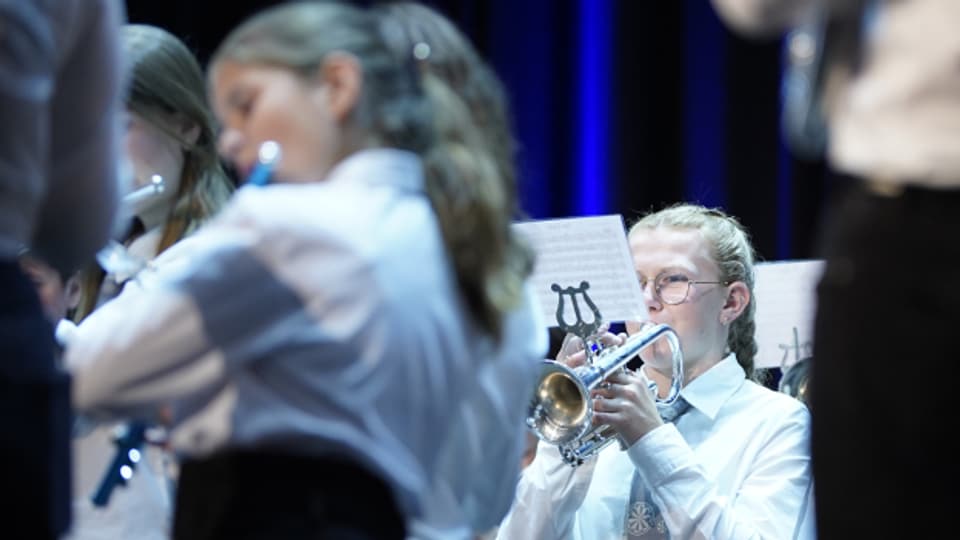 La Musica da giuventüm Engiadina Bassa en acziun.