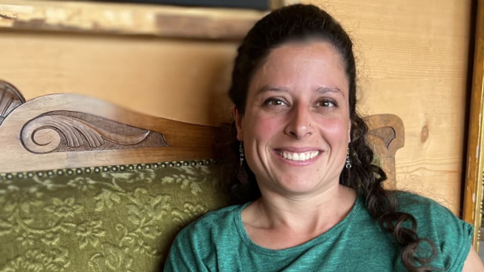 Angela Collenberg sin in canapé a Davos Munts