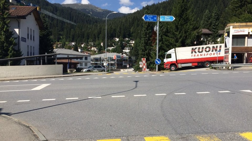 Las vias communalas che vegnan a Marcau en la via chantunala.