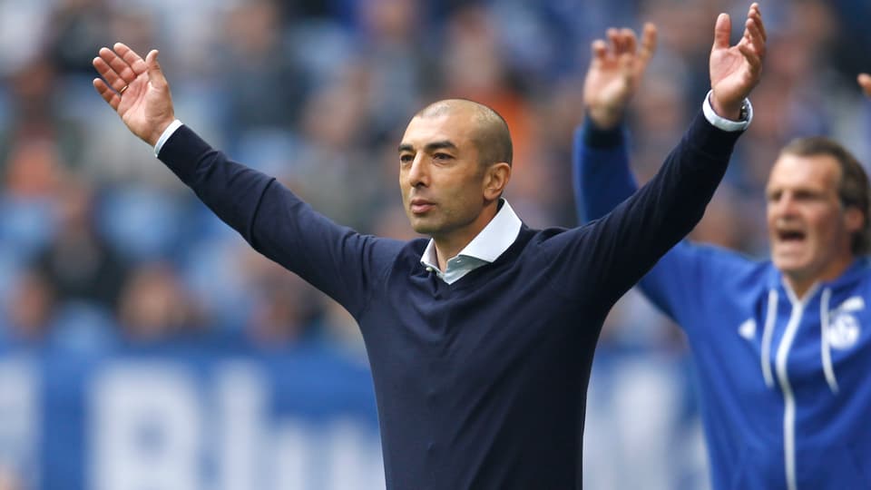 Roberto Di Matteo cun in um en dress blau da Schalke