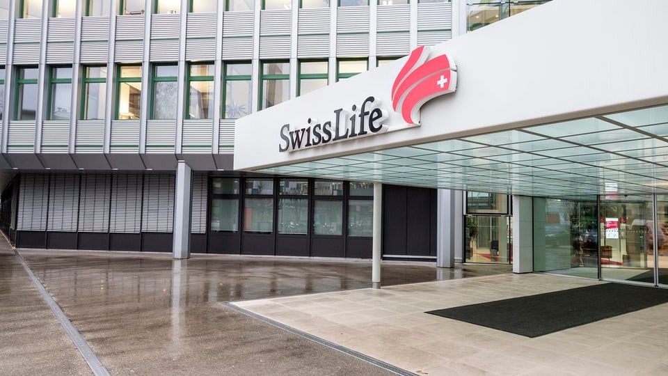 Entrada da l'assicuranza Swiss Life a Turitg.