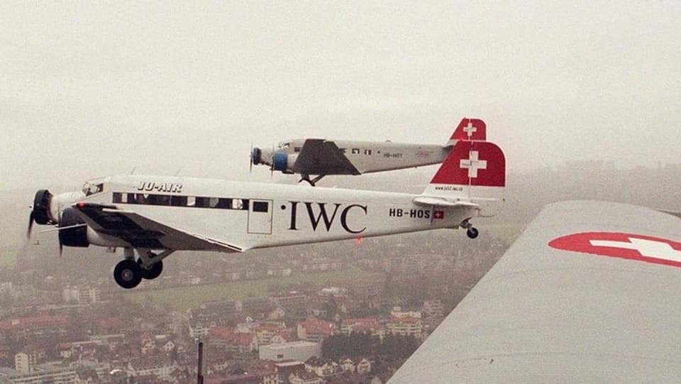 Dus aviuns da la JU-Air en l'aria. 