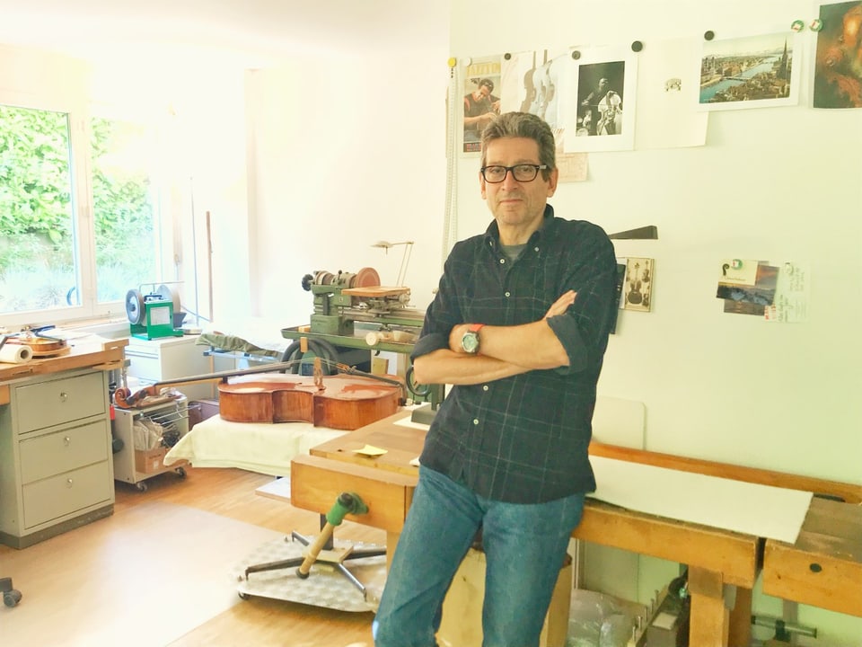 Augustin Maissen en ses atelier a Turitg