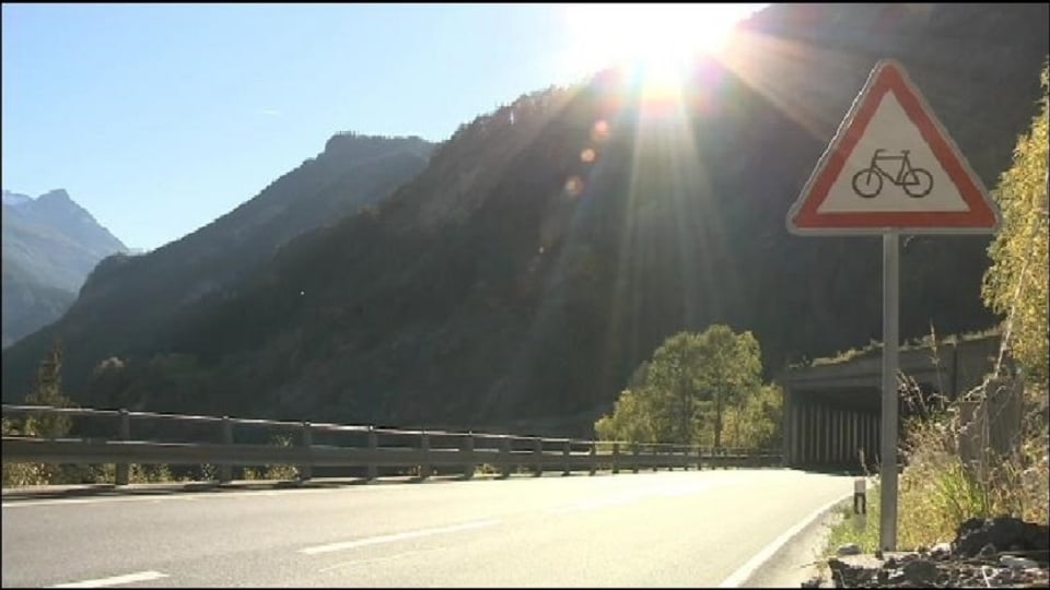 la via maistra tranter Vinadi e Martina