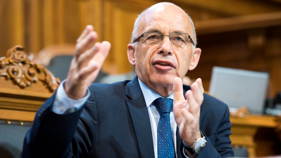Cusseglier federal Ueli Maurer durant la sessiun d'atun en il Cussegl dals chantuns.