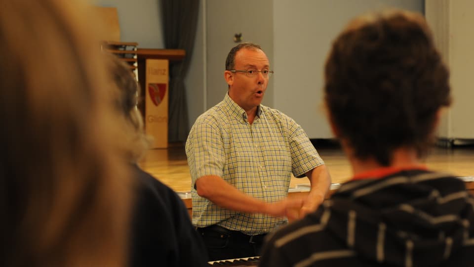 Rest Giusep Tuor dirigia il Chor Surselva