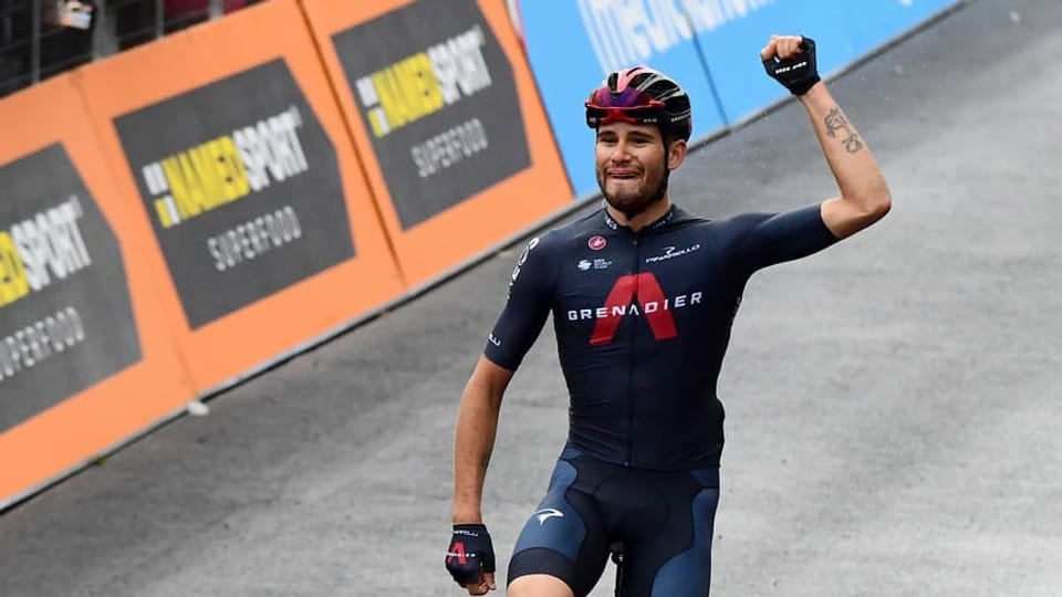 Filippo Ganna a l'arrivada.