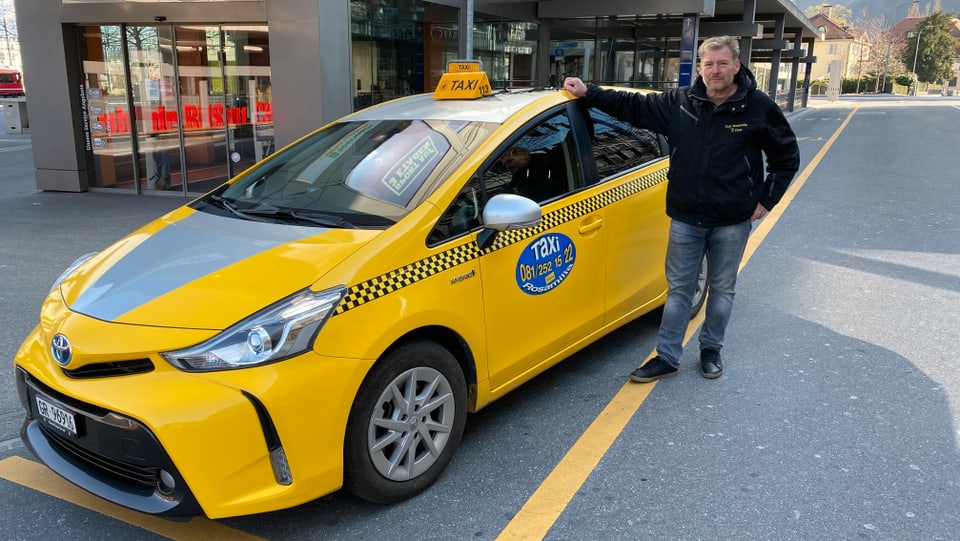 in taxist cun siu taxi.