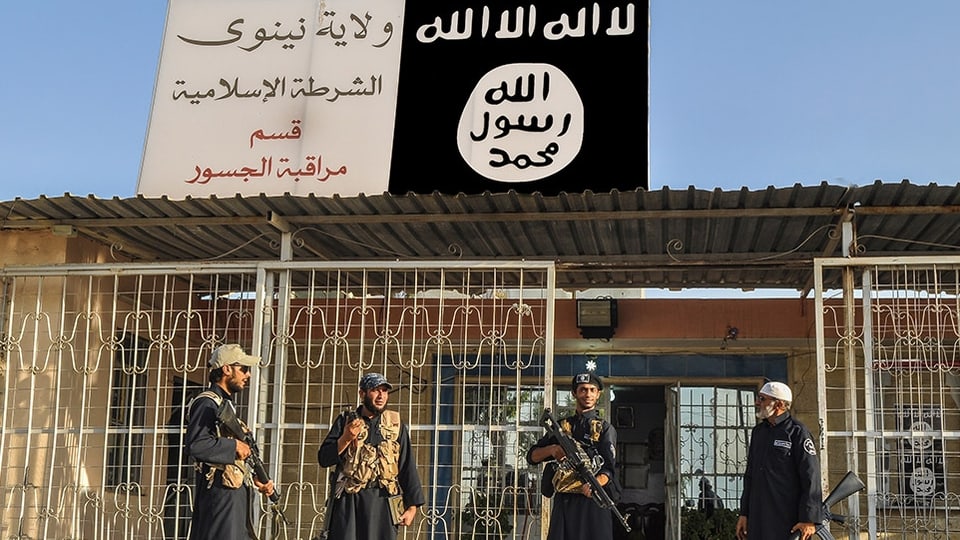 Cumbattants da la gruppa da terror Stadi islamic en l’Irac.