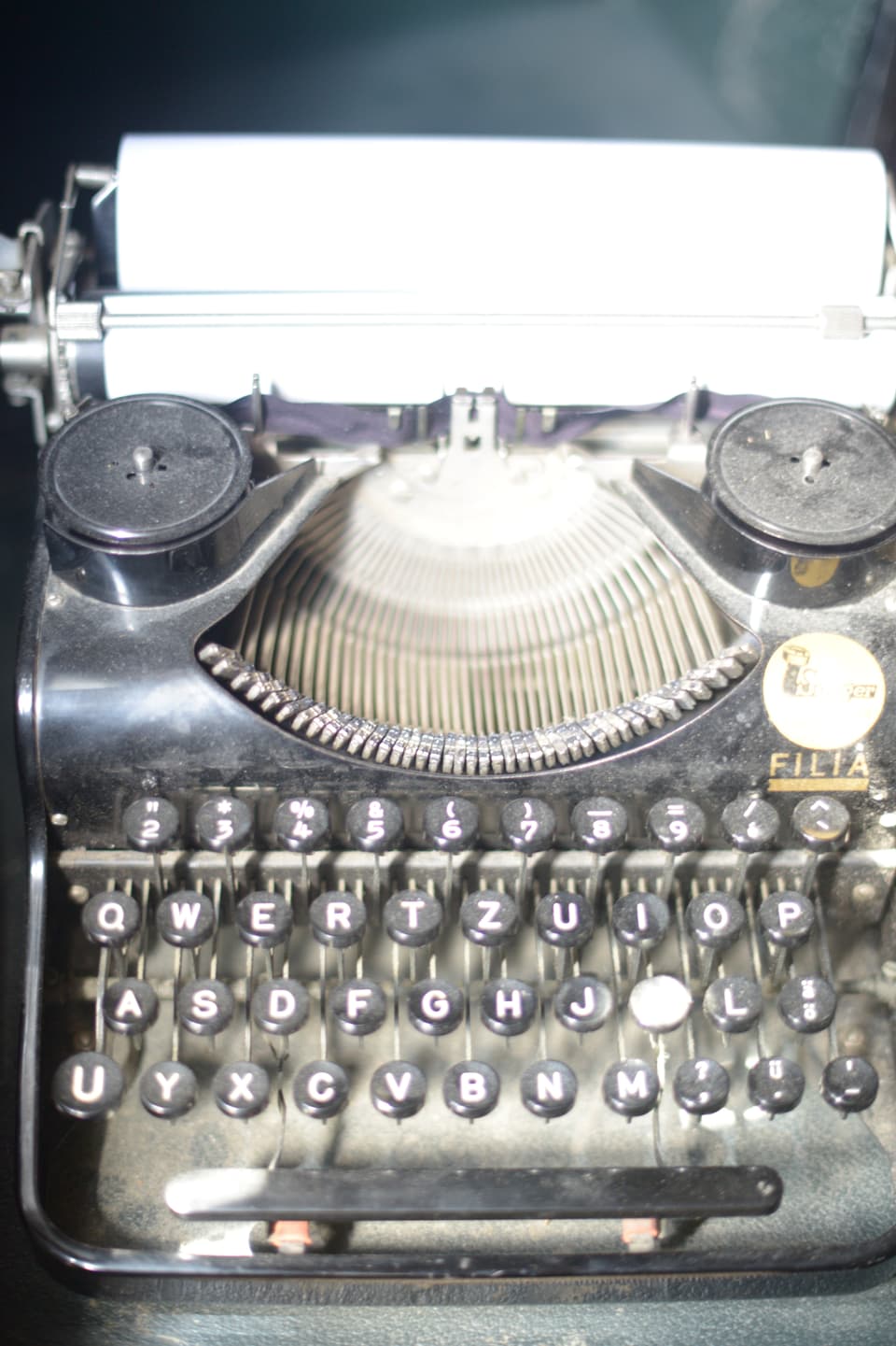Maschina da scriver, sin la quala Tumasch Dolf scriveva ses raquints